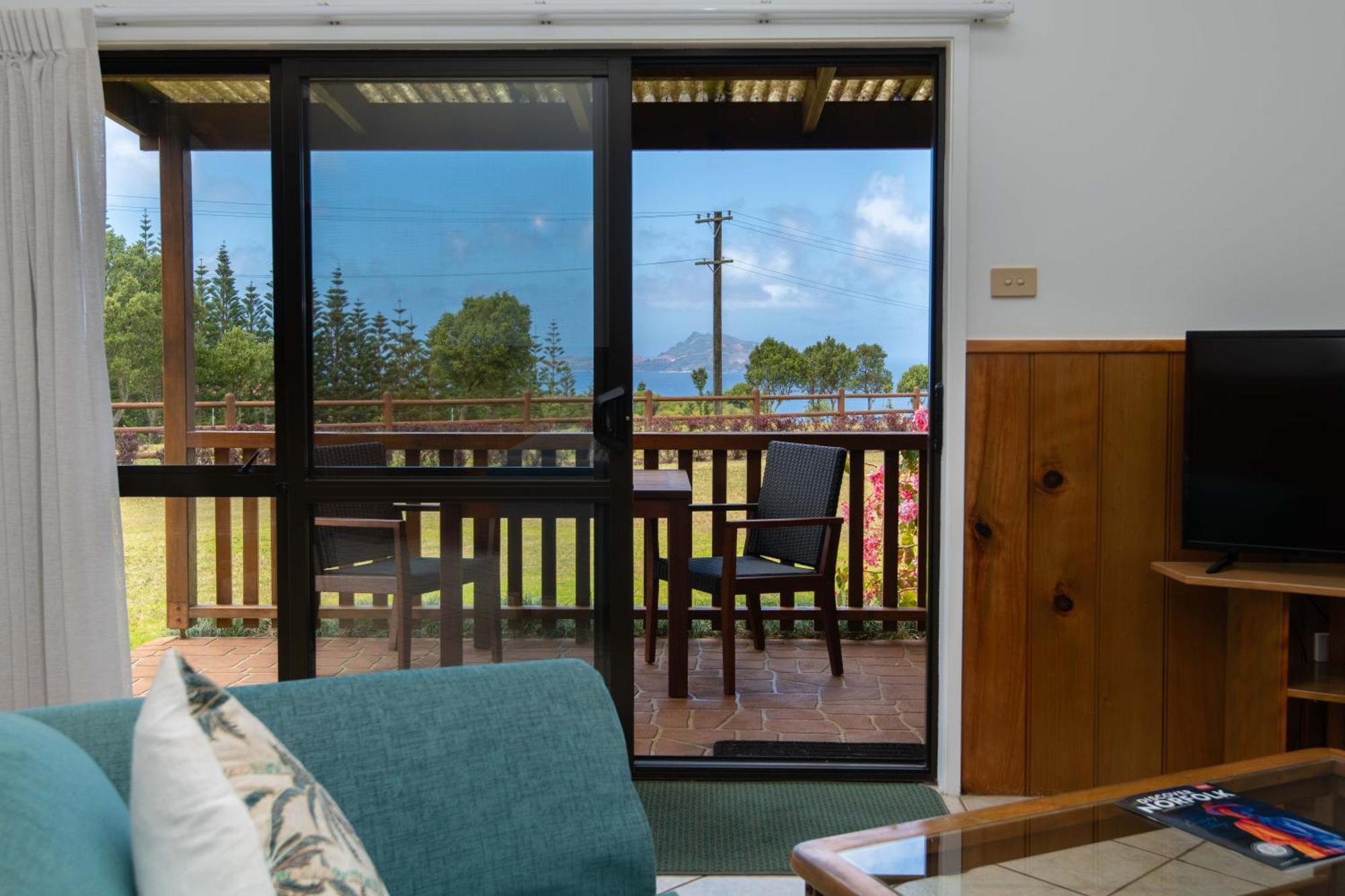 Ocean Breeze Cottages Burnt Pine Exterior foto
